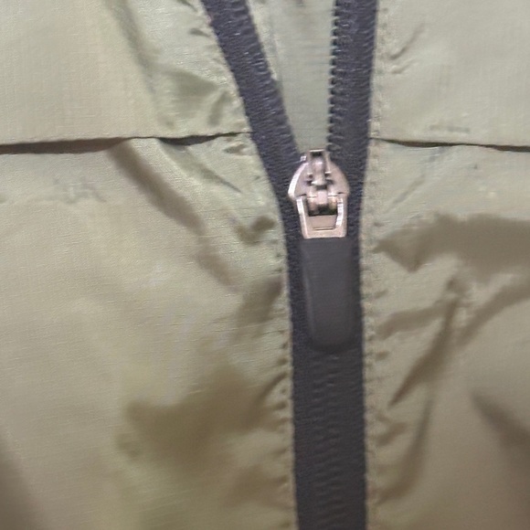 H&M kids boys green Khaki Windbreaker Jacket size 12-14 with hood - Picture 4 of 6